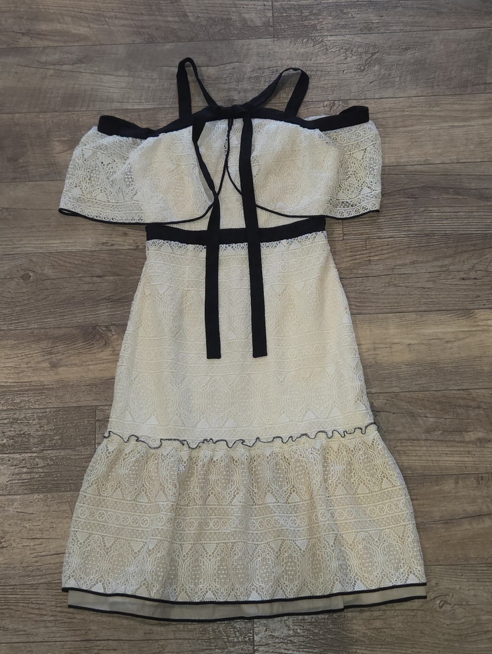 NWT Adelyn Rae White Lace Black Trim Off Shoulder Dress Size M
